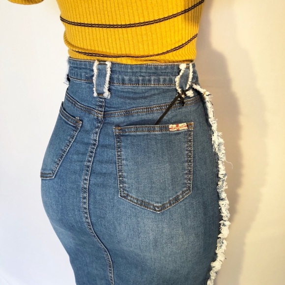 Blue Jean Distressed Button Up Front Knee Length Skirt - Picture 3 of 8